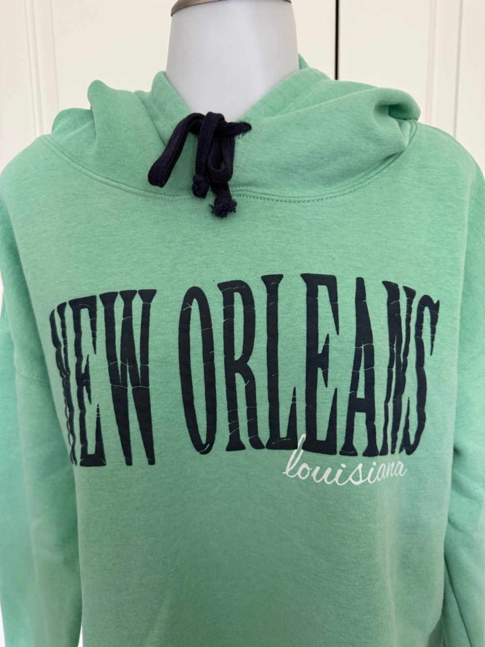 New Orleans Women’s Cropped Hoodie in Mint Green Large - Picture 3 of 7